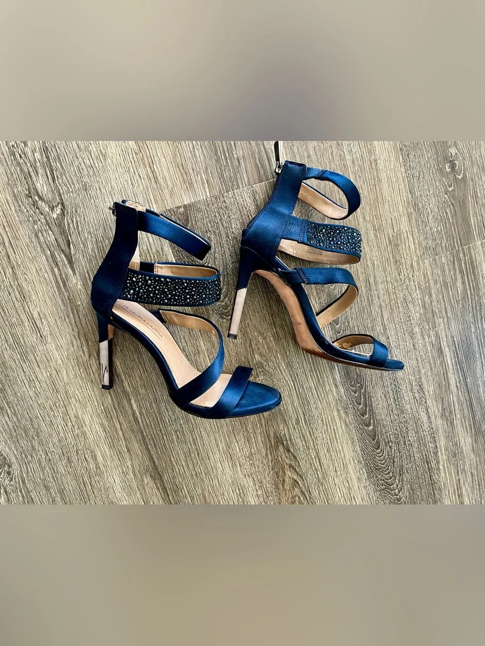 BCBGMAXAZRIA Navy Satin Crystal Heels Size 6 (100% Crystals Intact) + Dust Bag